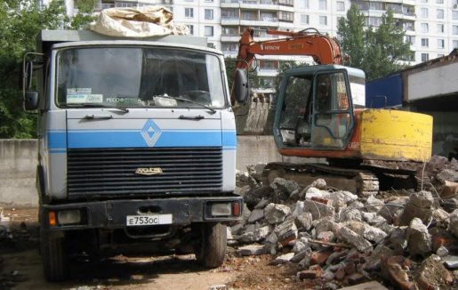 Вывоз строительного мусора, погрузчики, самосвалы, грузчики стоимость услуг и где заказать - Екатеринбург