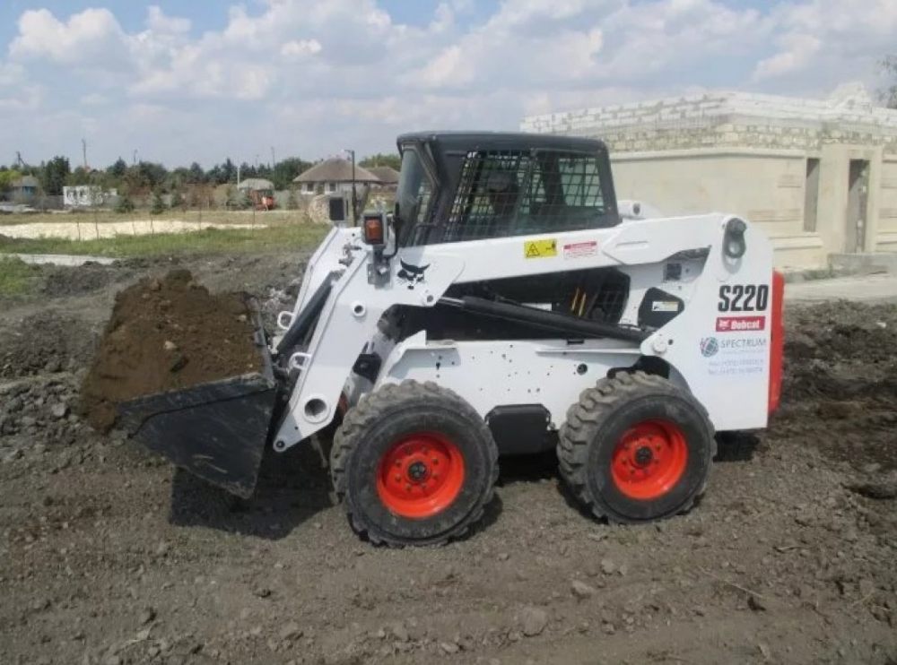 Фронтальный погрузчик Bobcat S220 взять в аренду, заказать, цены, услуги - Екатеринбург
