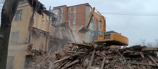 Промышленный снос и демонтаж зданий спецтехникой стоимость услуг и где заказать - Екатеринбург