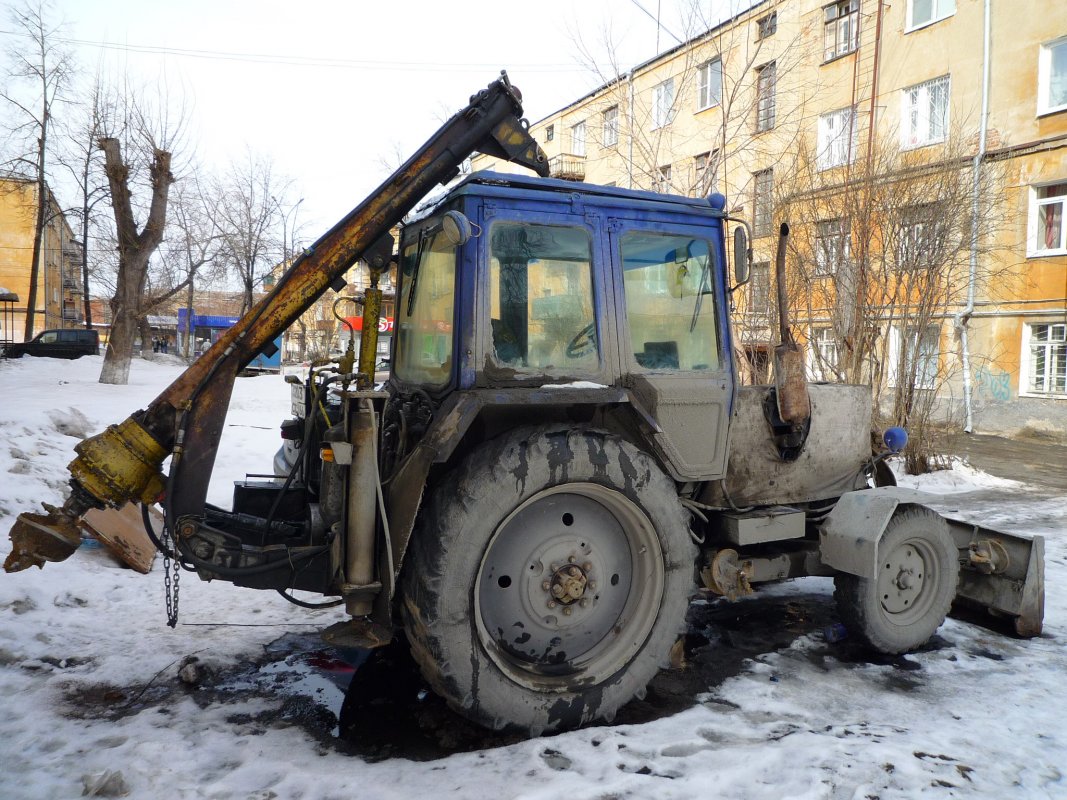 СПЕЦЗАКАЗ | Аренда ямобура, бурояма и бурильной машины Ямобур на базе МТЗ-82  в Екатеринбурге